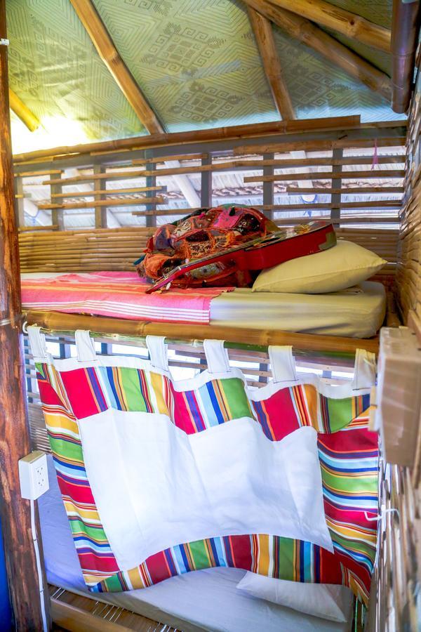 Flotsam And Jetsam Artist Beach Hostel San Juan  Luaran gambar
